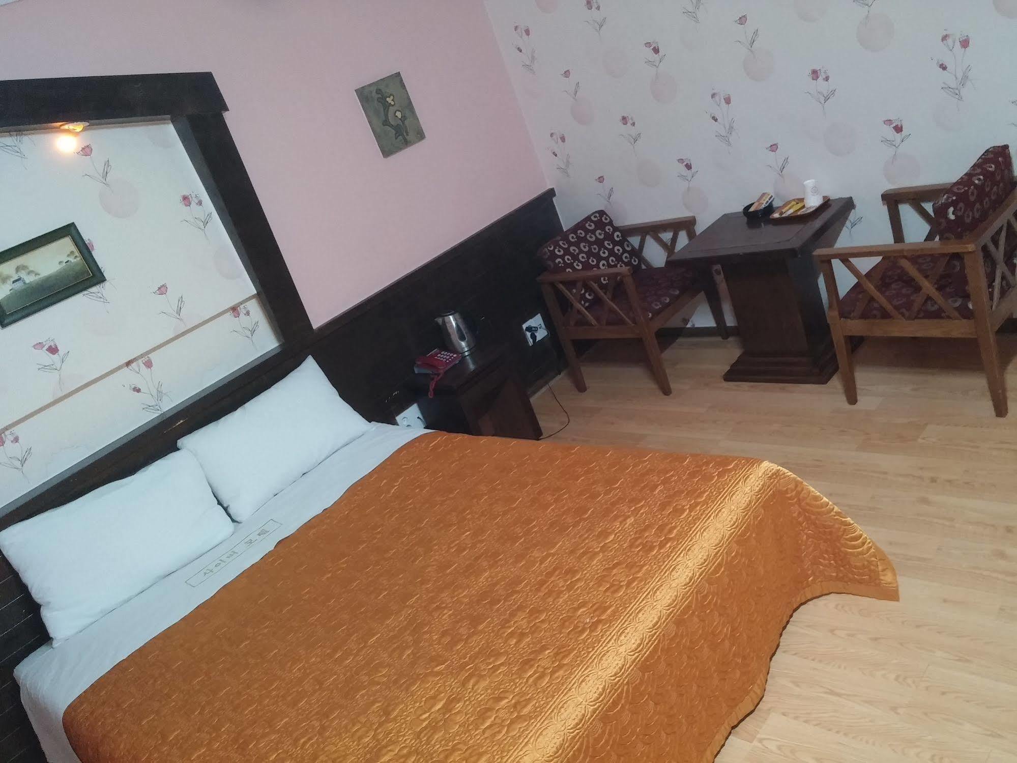 גונסאן Cyber Motel מראה חיצוני תמונה